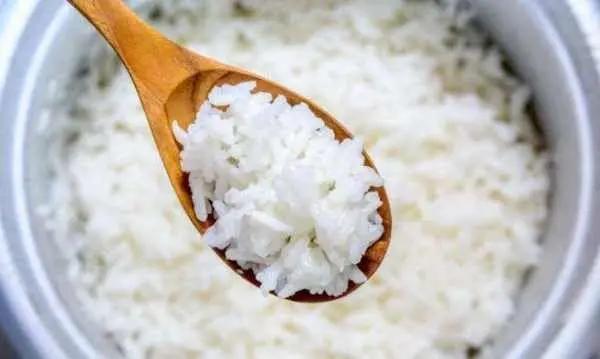 不吃主食就能治好糖尿病？别信谣言！做到以下5点才能有效控糖 ！

“我以为切掉主