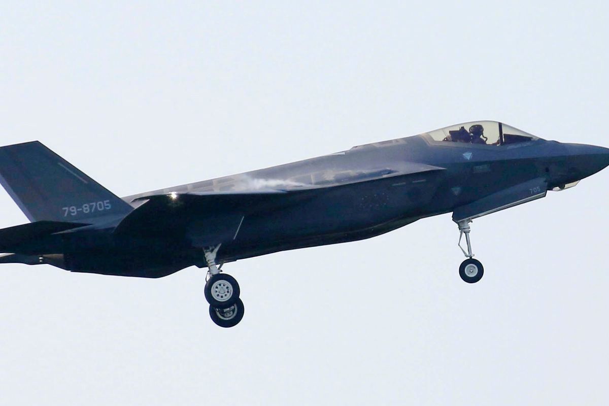 #日本巨资采购美国装备遭一再拖延#【日媒：日本斥巨资采购的美国装备交付一再拖延】