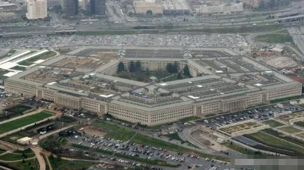 彻底杠上了！
美国战争部副部长科尔比表示，美国坚决反对欧洲发展自己的核武器库！他