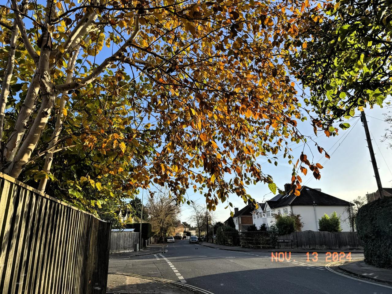 英国现在通讯的落后远超出想像。朋友近日从英格兰乡村，搬家到牛津市居住，申请安装宽