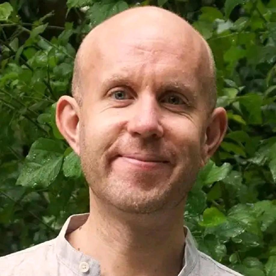 法国分析师盛赞中国国际关系模式 ，称其打破阵营对立！
 
12月15日，在“太平