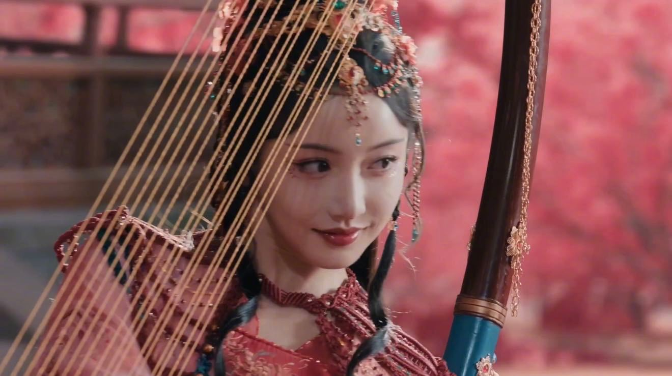 姜贞羽红姑娘单挑唐俪辞好疯谁还没被姜贞羽在 《水龙吟》饰演的红姑娘的疯批气场创到