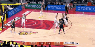 徐杰本场比赛五佳球，请欣赏！
第五，经典的1/5组合还没有熟悉，但徐杰穿花蝴蝶般