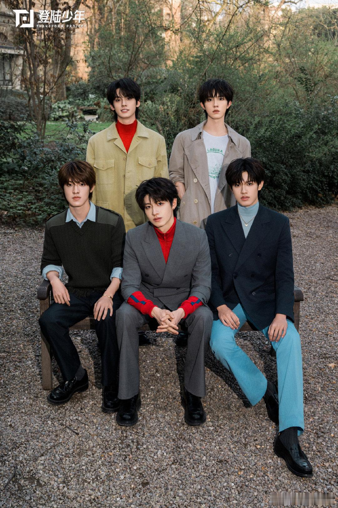 TOP登陆少年开屏 开屏即心动！TOP登陆少年组合亮相米兰时装周看秀，清爽有型气