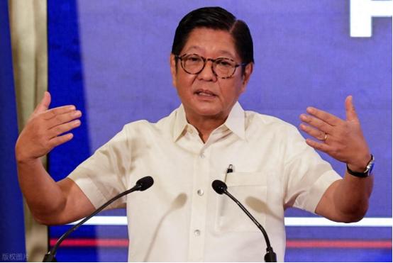 南海危机升级！菲律宾猛然意识到，杜特尔特亲华，原来是在演戏？
 
“早知道现在这