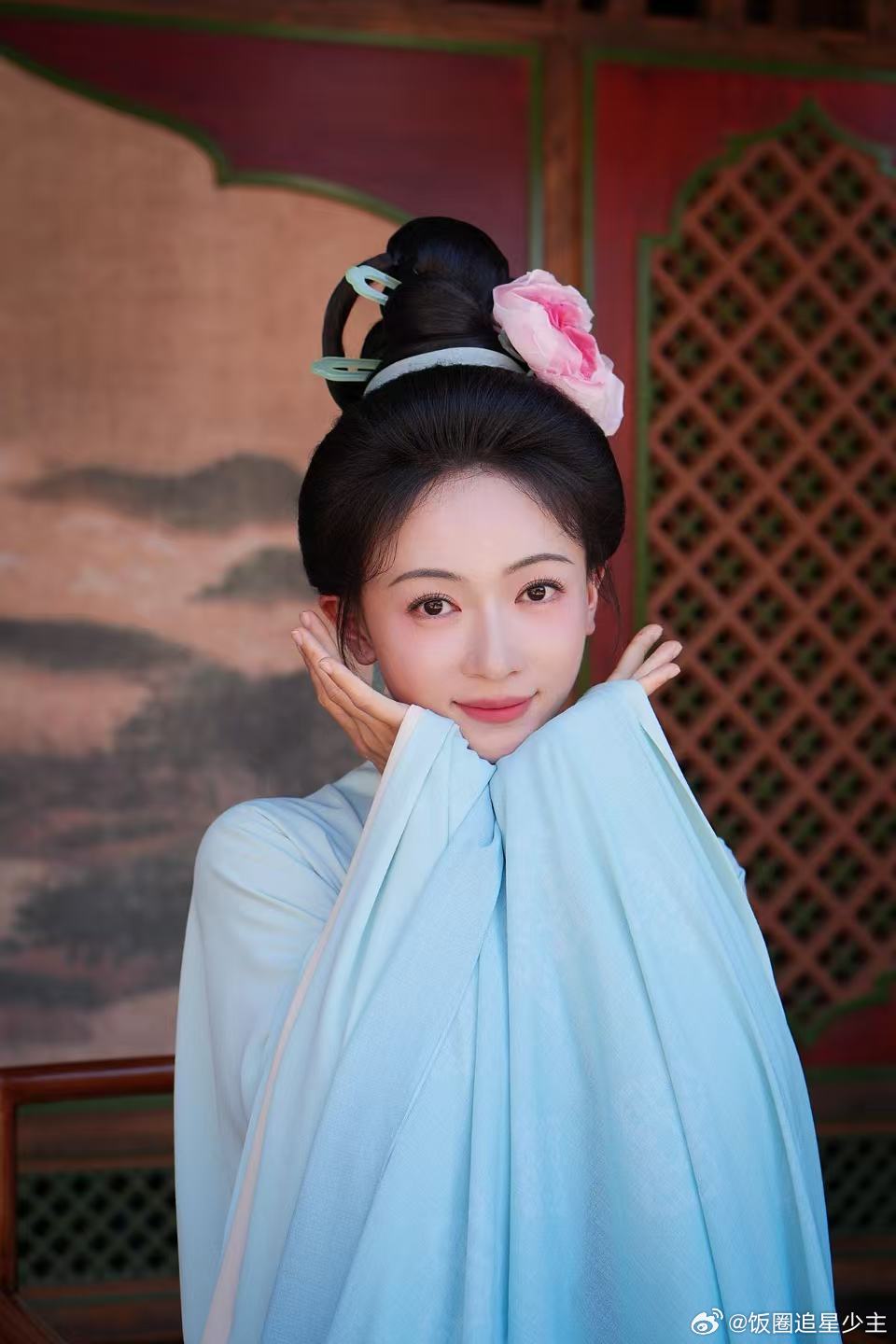 吴谨言演女状元游街“一个女子成为野心家”——孟廷辉就是这句话最好的注解。从孤女到
