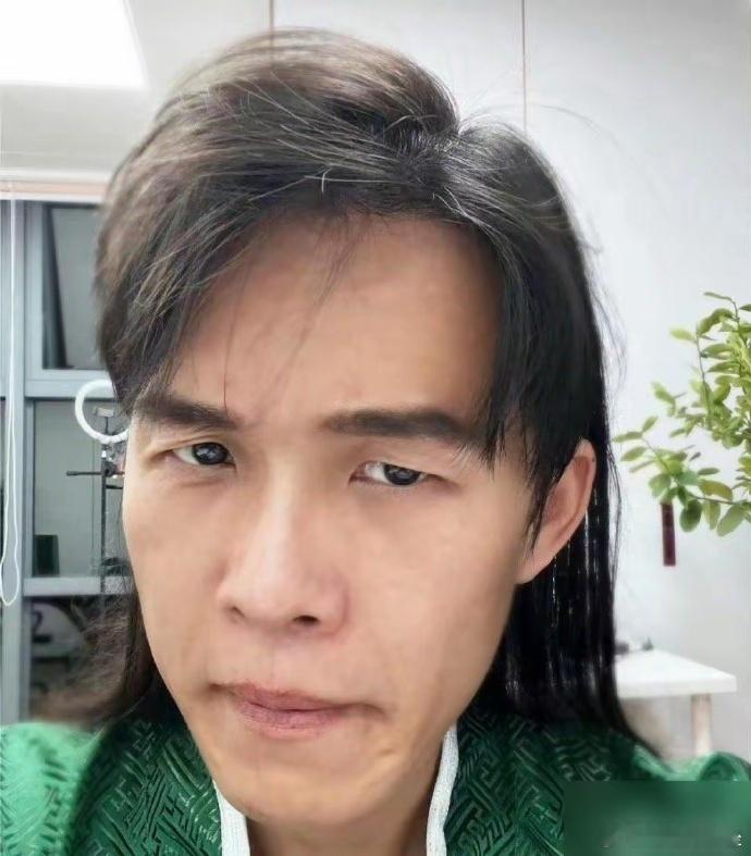 果然替身不是随便就能当的，庆余年3范闲替身，除了老了点神态是蛮像的 ​​​