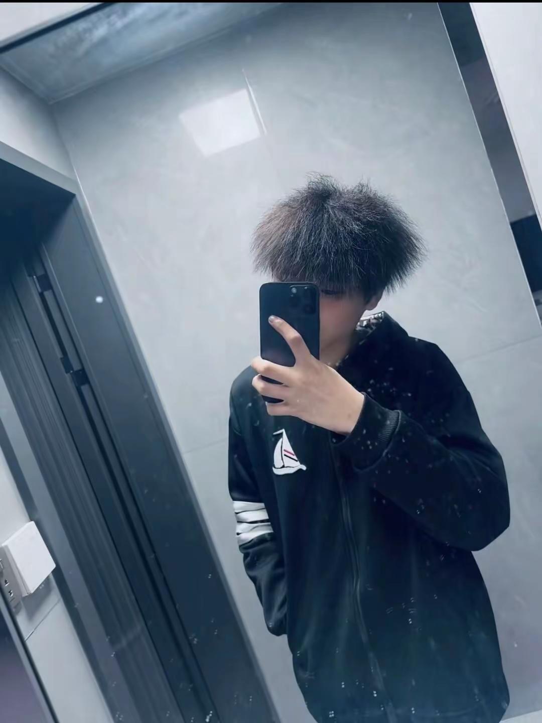 我们花了那么多时间靠近彼此 居然只是为了成为彼此的一个教训吗