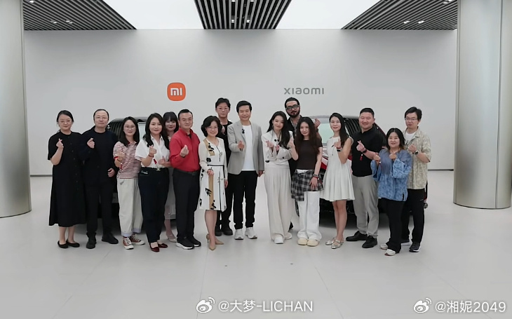 可能我的视角不一样吧，我觉得舒淇真的真的很适合小米，就单从一个细节来看。今天GT