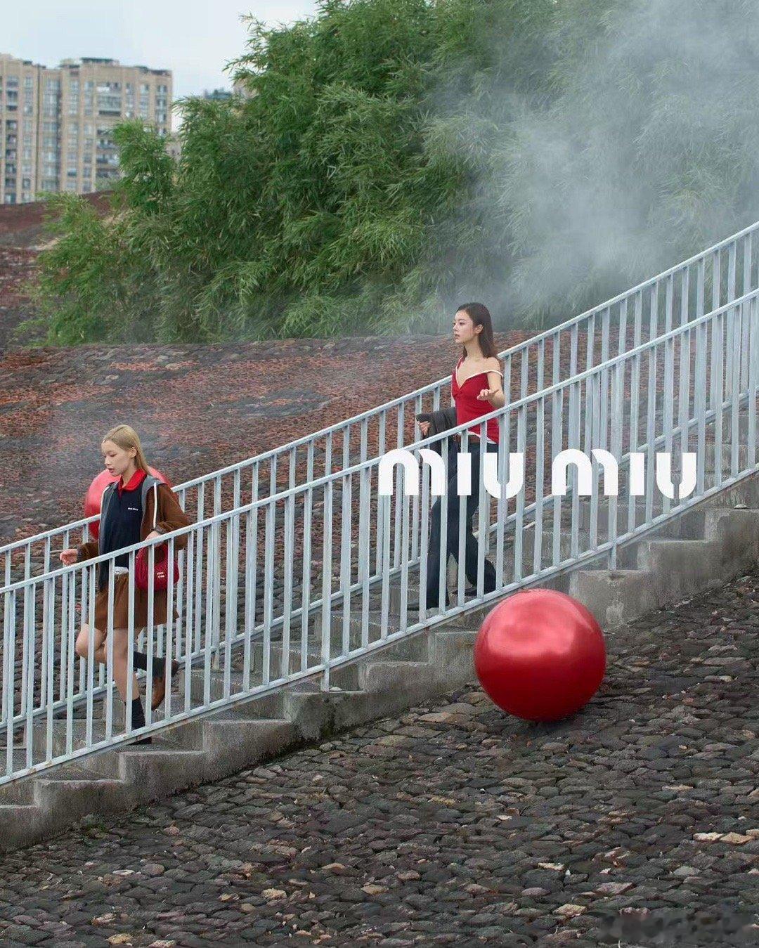 Miu Miu发布第二部新春特别短片《如期而遇》（The Encounter），