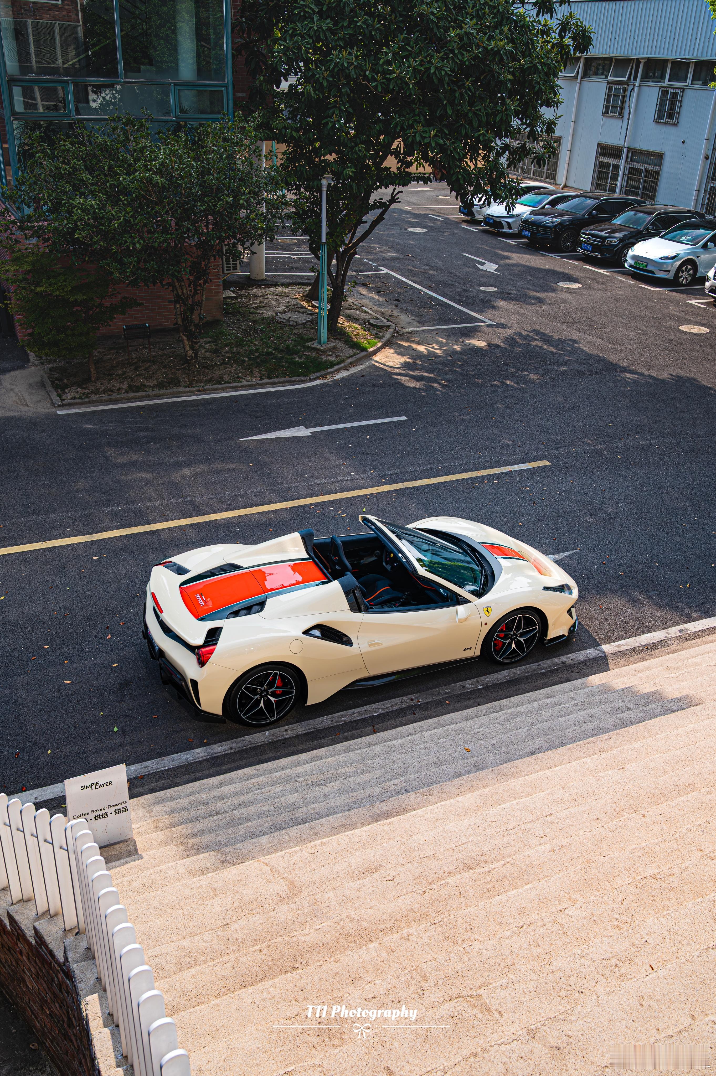 这几天翻相册发现还有不少关于这台Pista Spider的图，于是就那拿出来修了