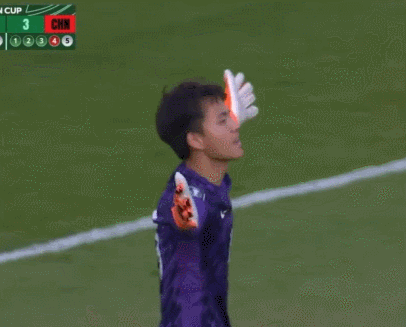 很久没看到中国球员在国际赛场表现得这么自信潇洒了。帅气！李昊全场8次扑救U23国