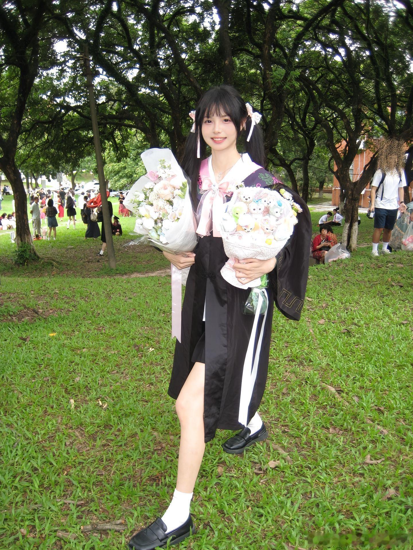 “木糖醇毕业啦，我的青春结束了…”纪念华农白丝王的青春 ​​​