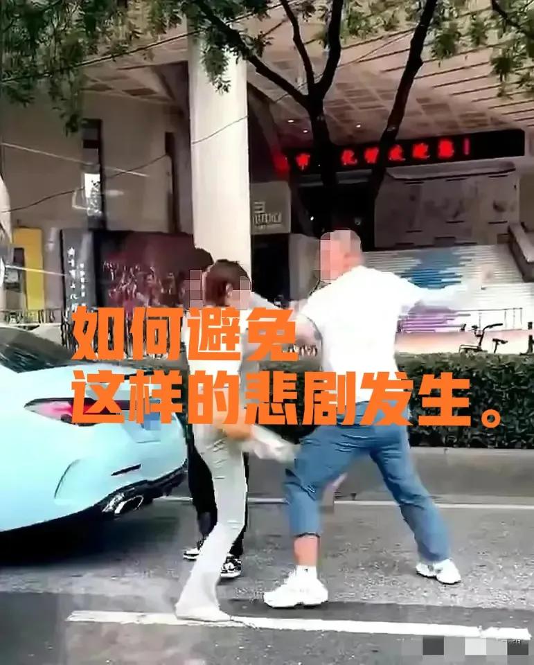 南京“光头男事件”再次告诉我们：
远离“路怒”，小不忍则付出大代价。
我在去年春