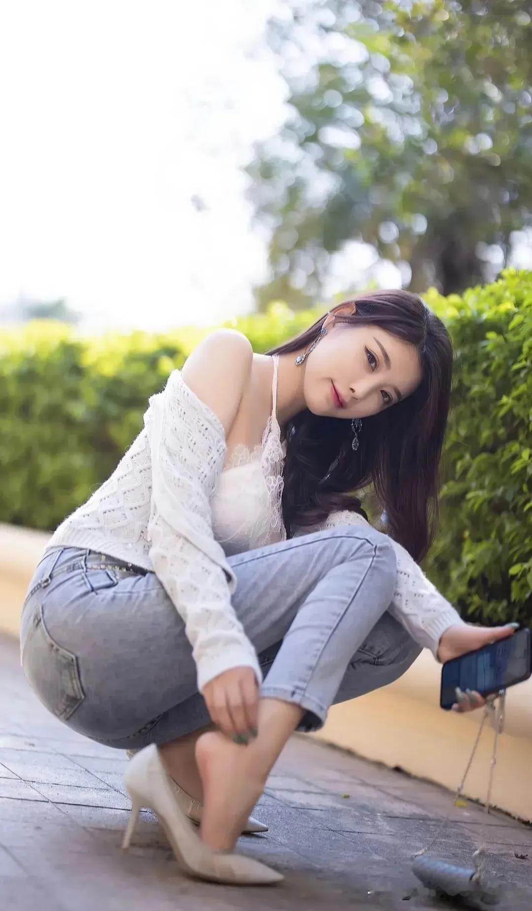 晨晨大美女，教你怎样驾驭紧身牛仔裤，牛仔裤的风采，牛仔裤的时尚