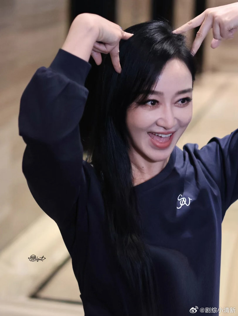 赵子琪回应浪姐唯一人脉乘风2026赵子琪的回应也太圈粉了！被称浪姐唯一人脉，她不