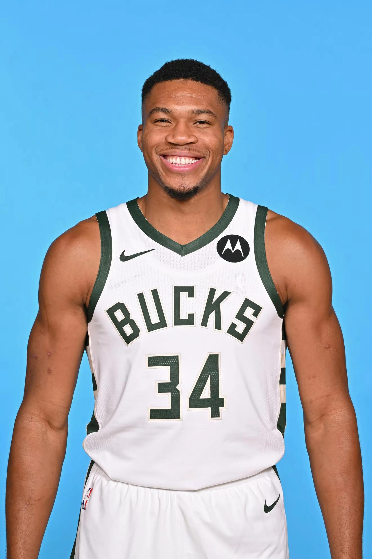 NBA联盟2023-24赛季，密尔沃基雄鹿队球员定妆照分享
不认识的可以在评论区