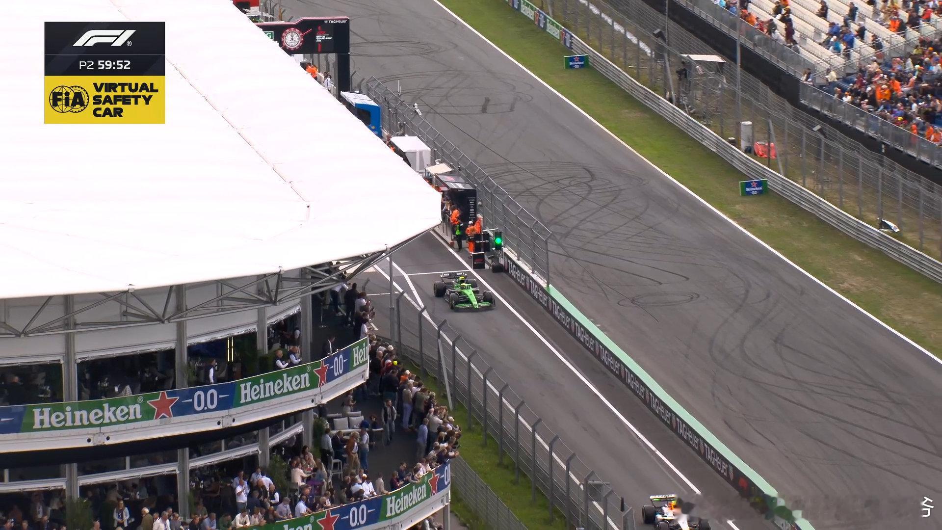 荷兰二练开始！雨也开始下了！F1[超话]2025F1荷兰大奖赛 ​​​​ cr：