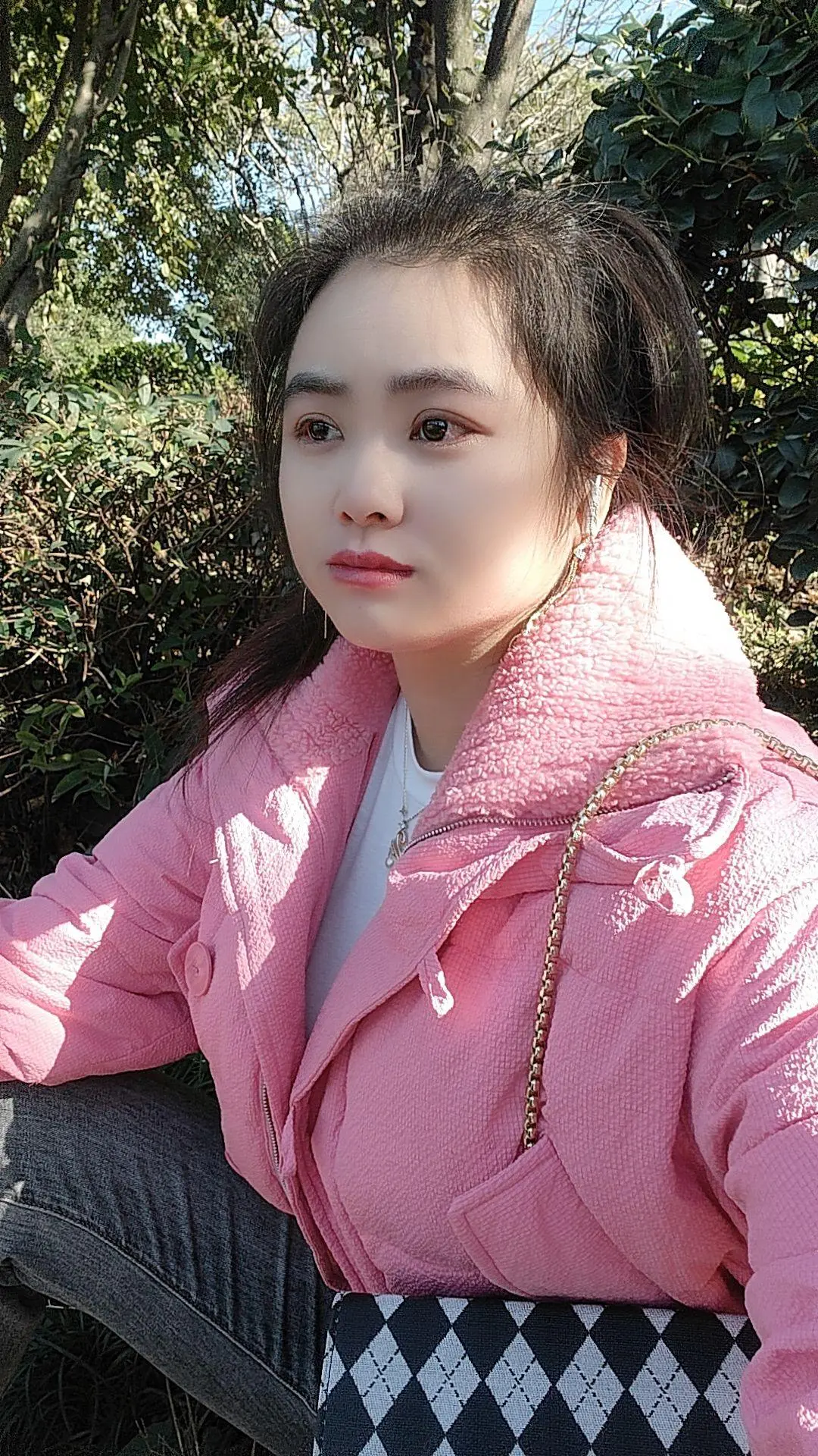 能折磨我的永远都是我过于在意的东西，我若不在意了，天奈我何，日落归山海...