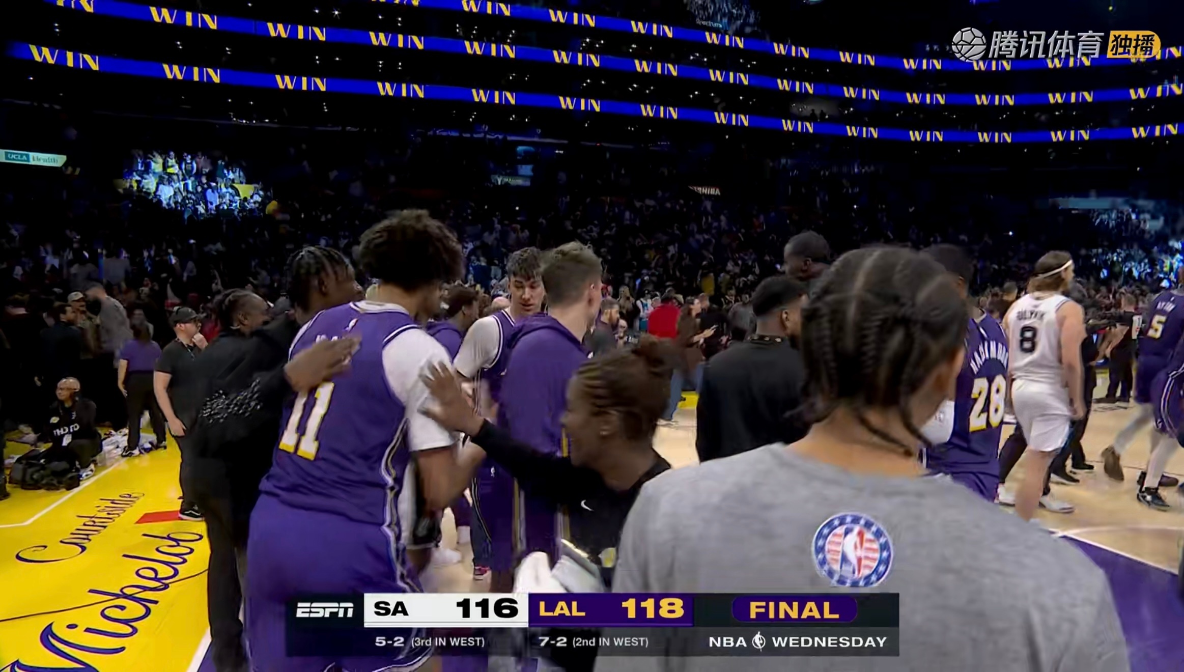 湖人118:116战胜马刺！豪取5连胜！兄弟们要看回放吗？湖人战胜马刺金秋观赛季