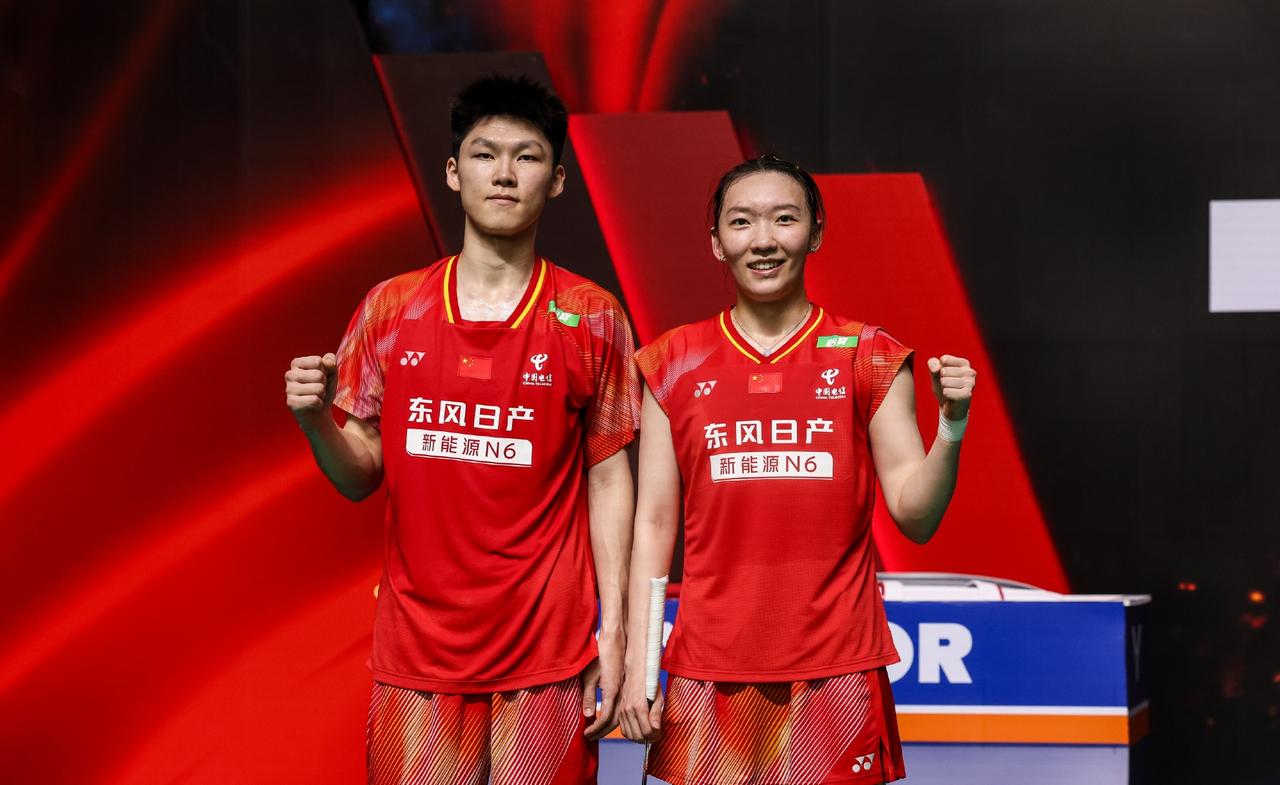 高家炫/魏雅欣 1-0 吉凯尔/德尔吕
5月28日，羽毛球超级750新加坡公开赛