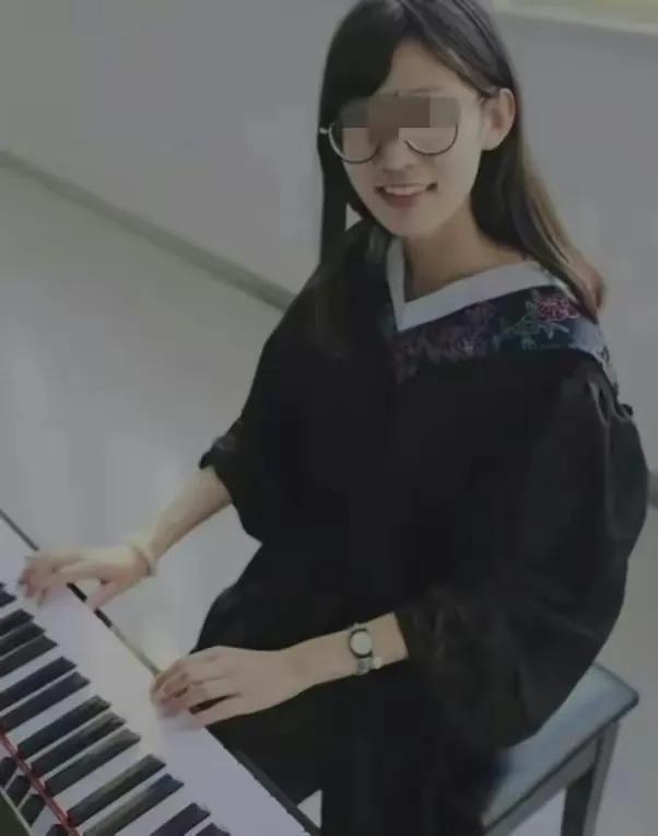 【再写下去，都要成为艳情小说】
这种事，激发很多博主创作热情，极度煽情的描绘，越