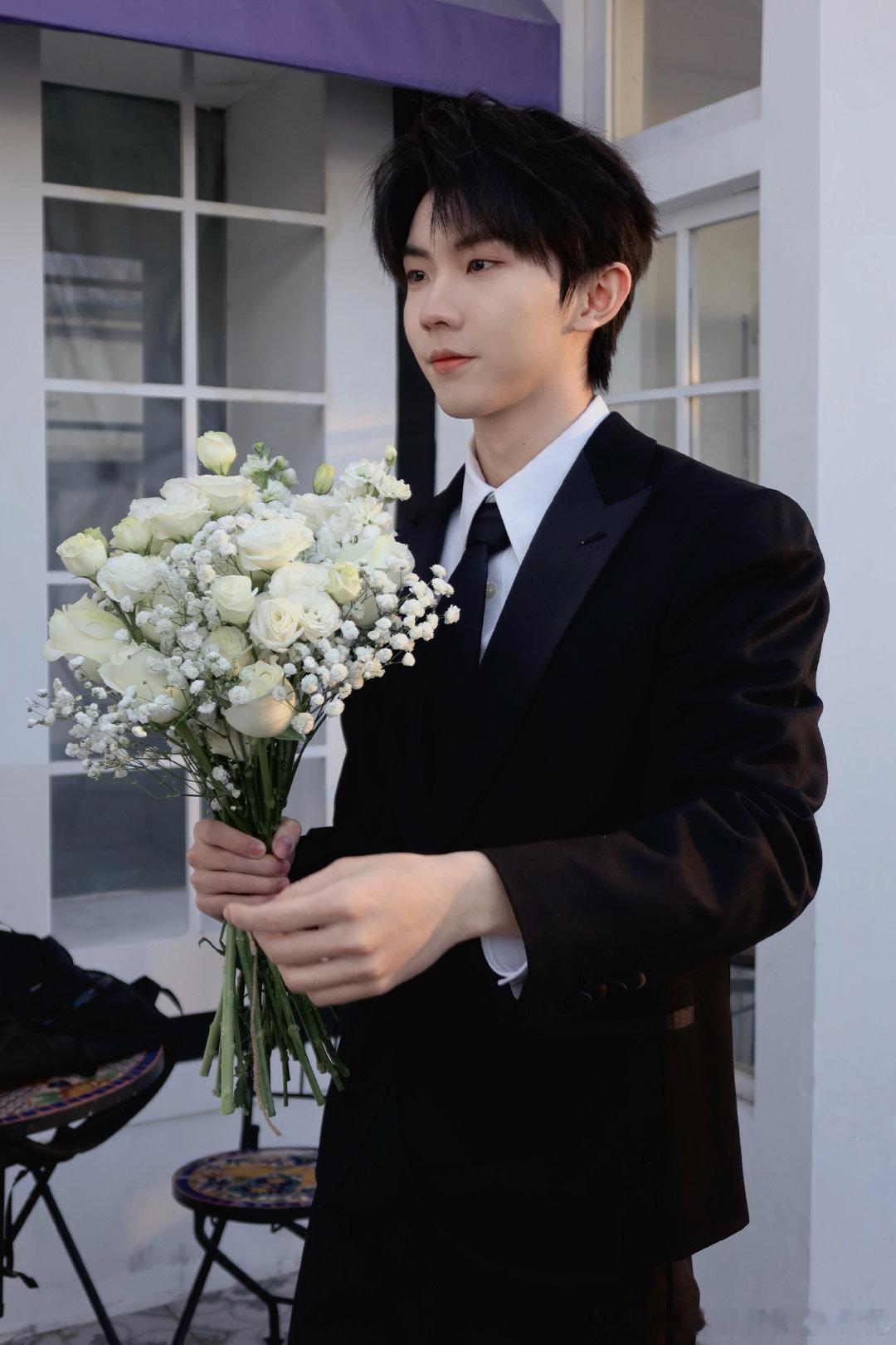 马嘉祺杨柳絮请你别飘了马嘉祺说杨柳絮请你别飘了 马嘉祺说杨柳絮请你别飘了不然有故