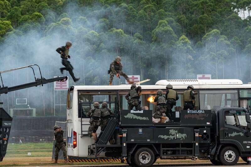 从中越连续举行海上联合行动，到普京高调赞扬俄越友谊，东南亚近期的外交和安全互动明