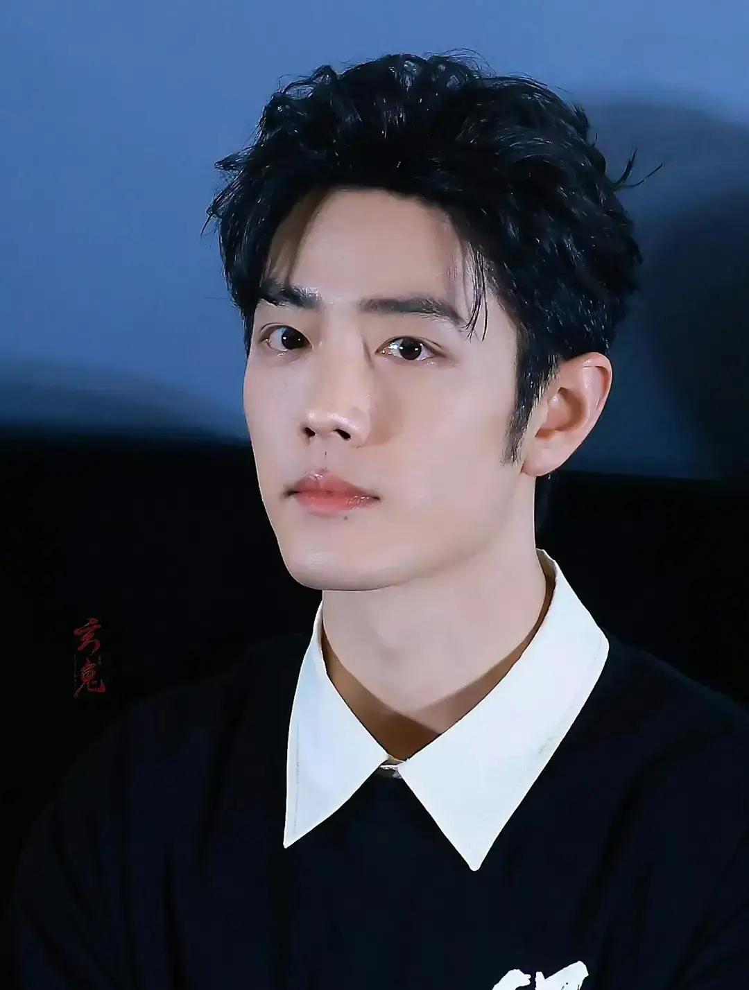 15亿播放，央视点名，他靠每天多给一点活成行业新标
 
肖战把《梦中的那片海》当