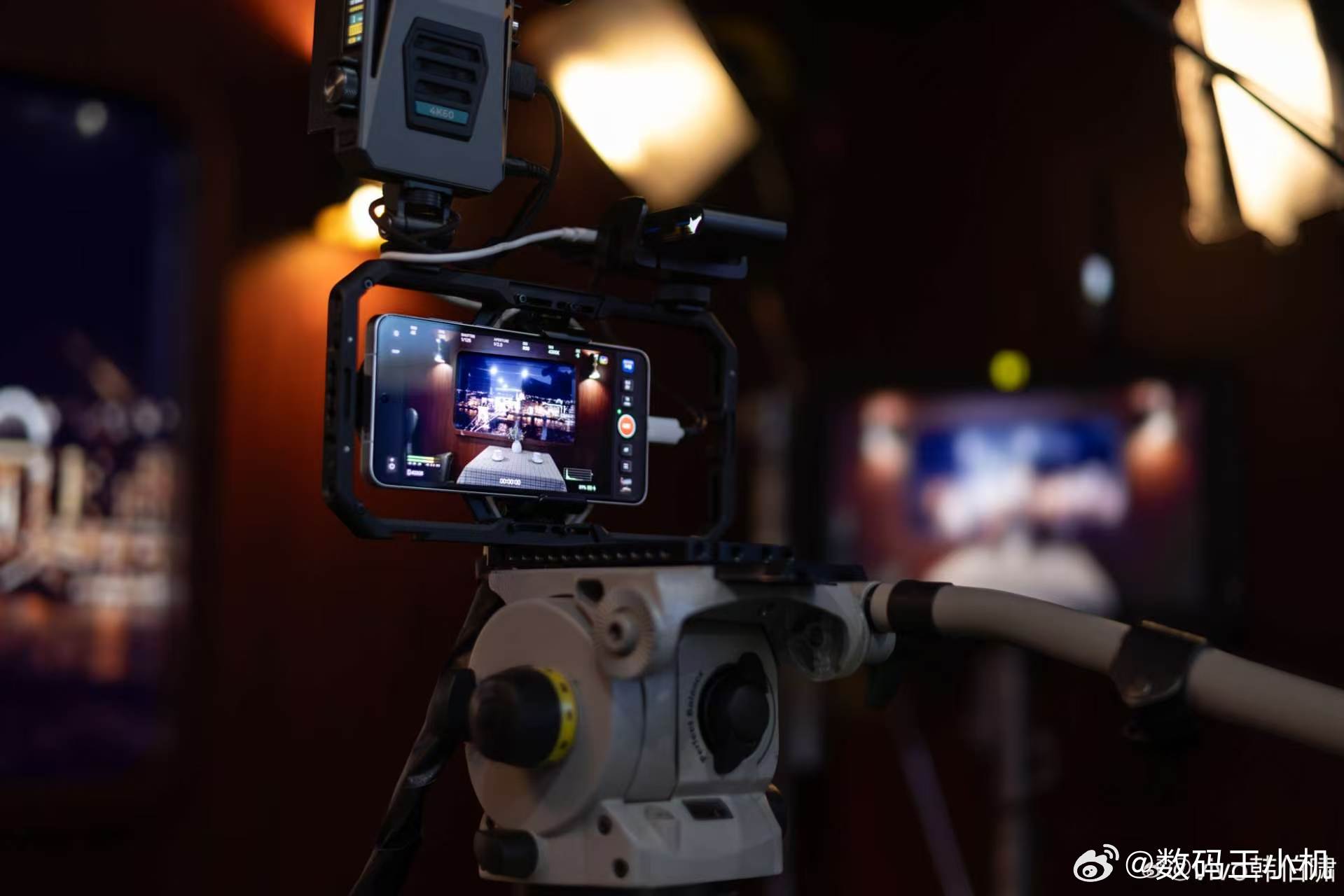 新一代「V单」X300 Ultra稍后就在MWC现场正式首次亮相，先来个现场超前