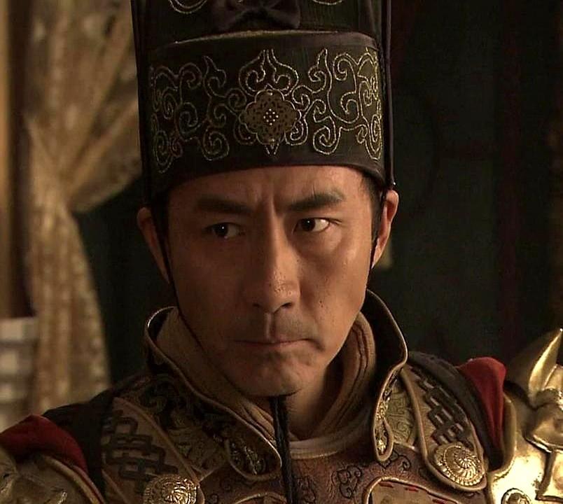 别再争李元芳能不能打过乌勒质了，剧本里写得明明白白——第四部的他就是能压西域高手