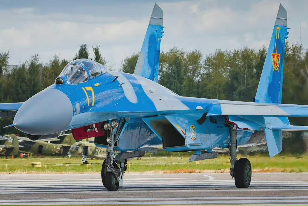 哈萨克斯坦空军的苏-27S/UB