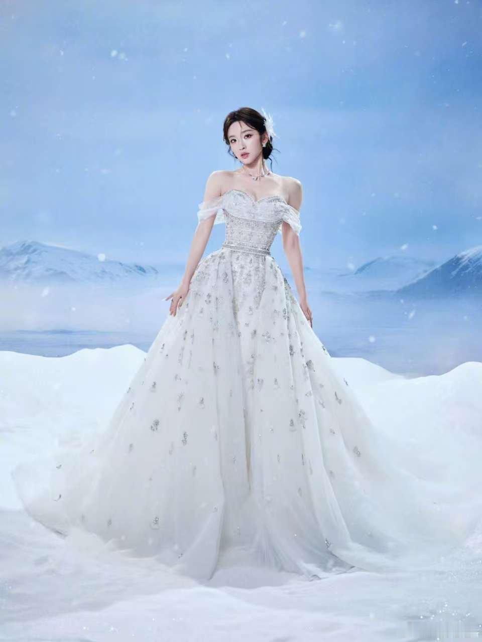 唐艺昕唐艺昕浪姐版冰雪奇缘唐艺昕婚纱造型唱雪人疯了疯了，歌声和颜值双重暴击，唐艺