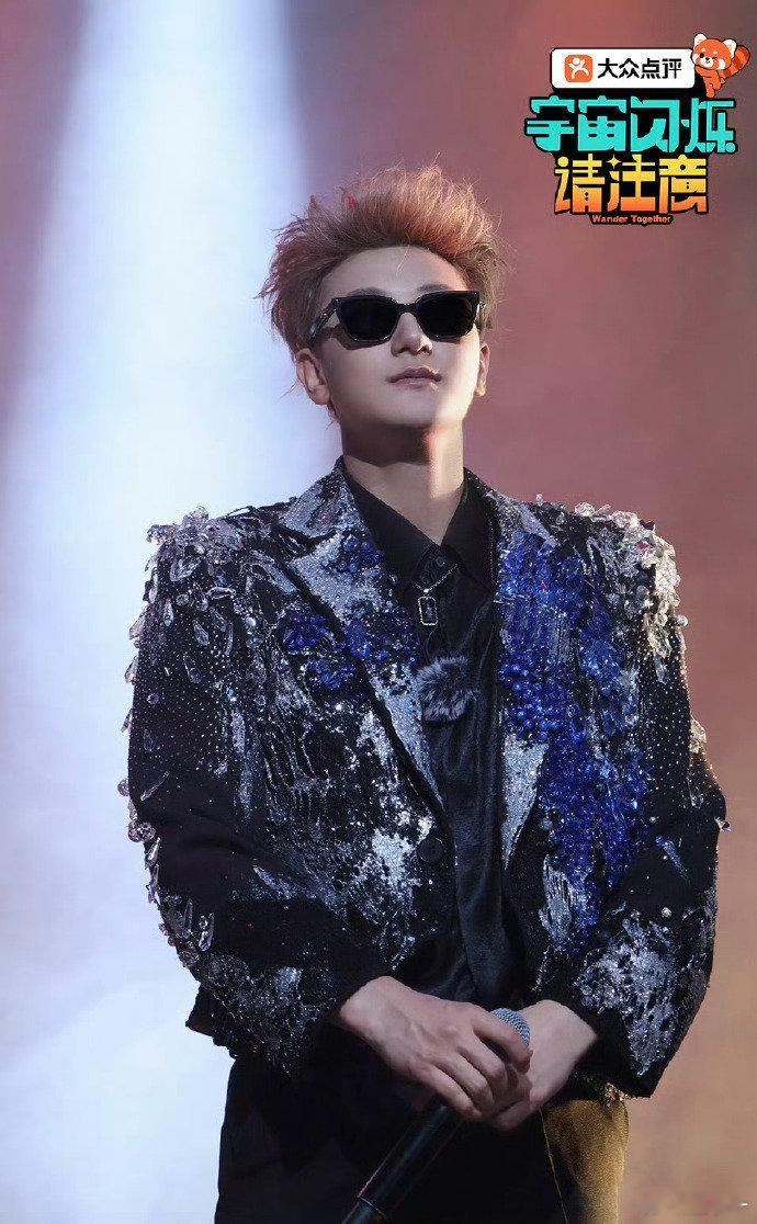 宇宙闪烁请注意2原班人马回归熟悉的配方熟悉的快乐！全员老友重聚，化学反应依旧超强