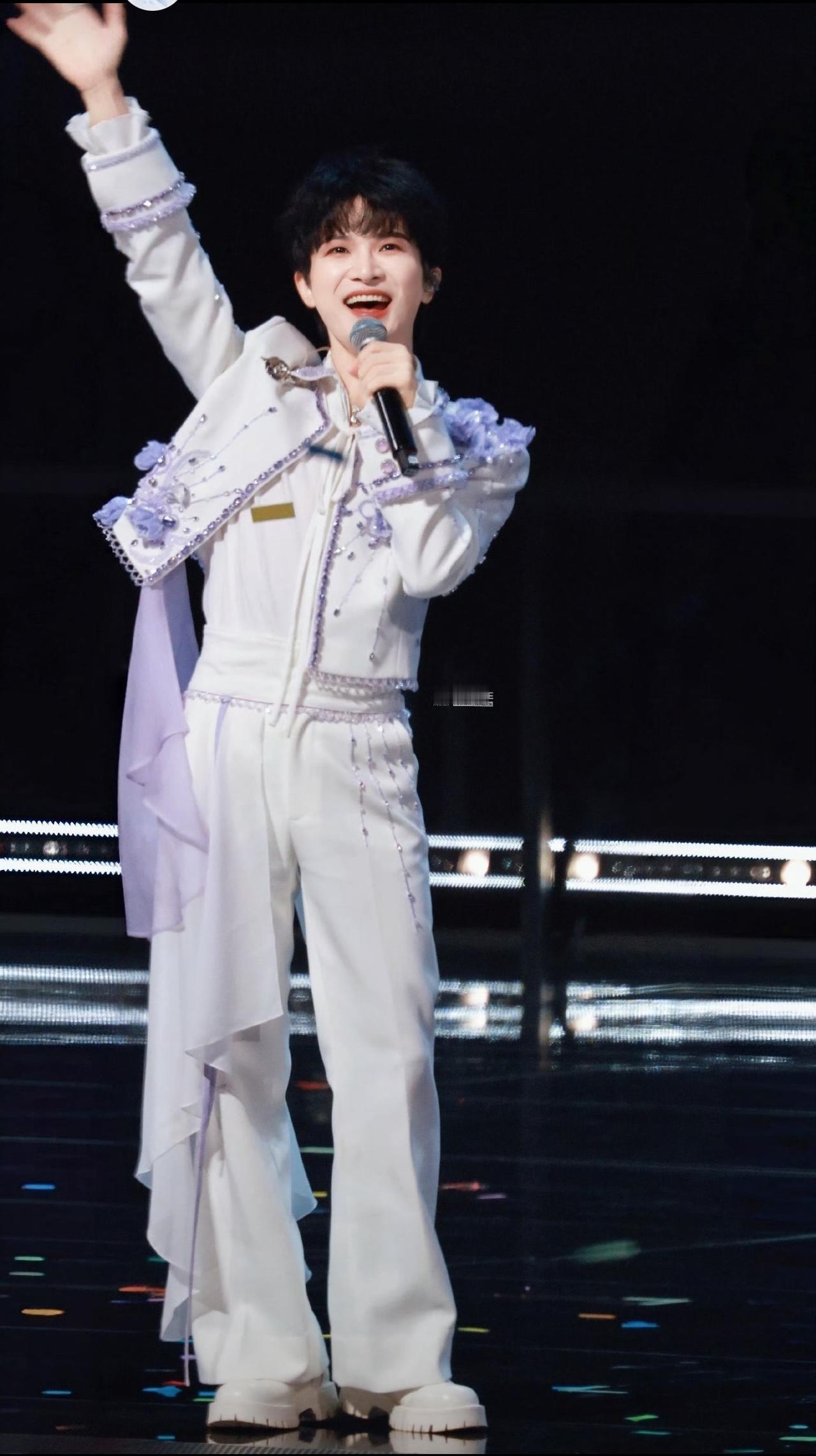 音乐巅峰榜2026第三季度的亮眼佳绩
深耕有声，如约而至！周深拿下QQ音乐巅峰榜