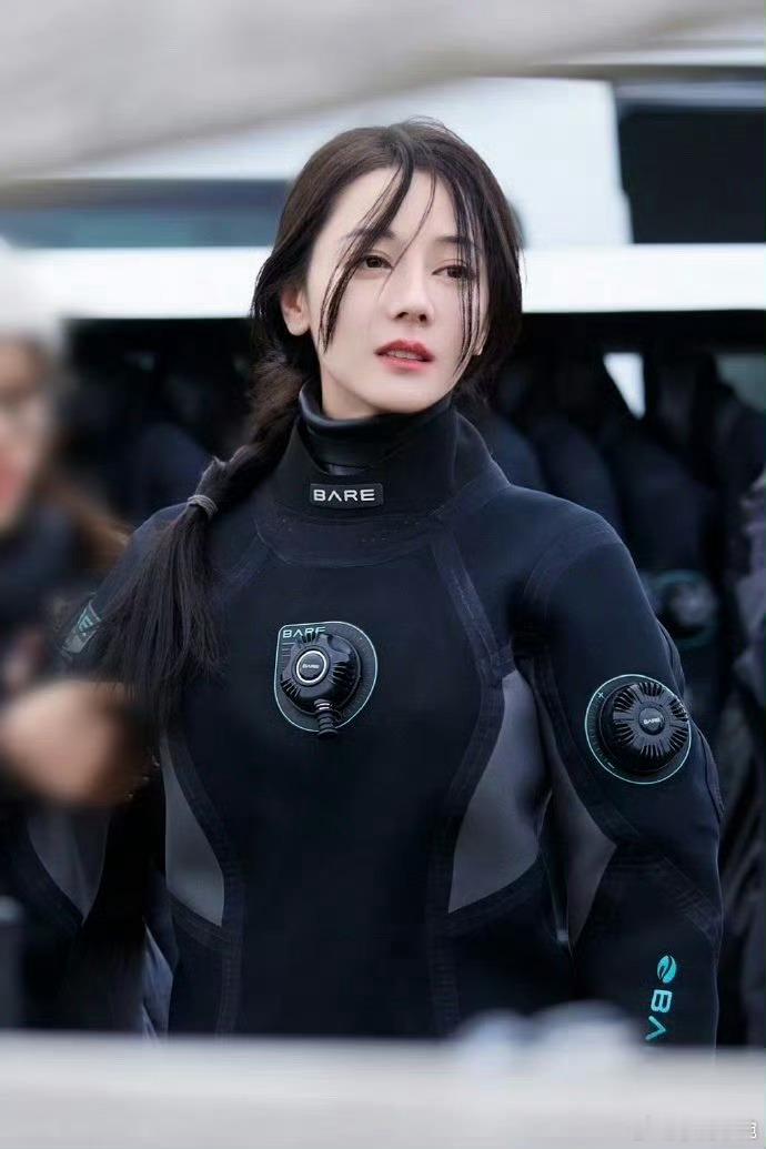 这张迪丽热巴说是科幻片我都信建模脸啦🕶️就是如此权威🫡 