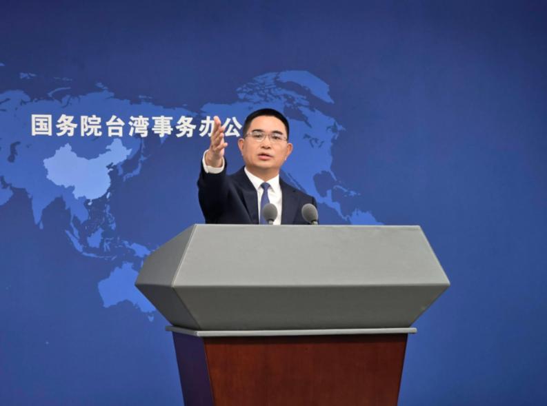 不能任由台湾民众被“信息茧房”隔开，“北京没有冰箱”争议还没过去，两岸千名青年已