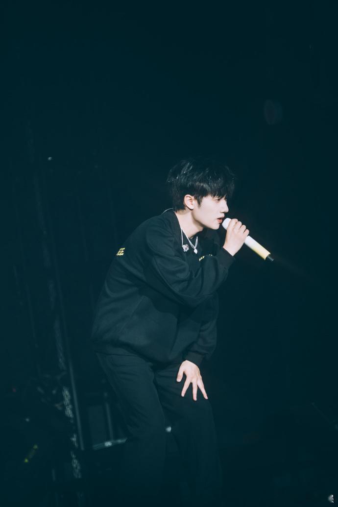 蒋敦豪巡演长沙站plog  蒋敦豪昨天跟大家学了一个敦敦坨  蒋敦豪长沙巡演pl