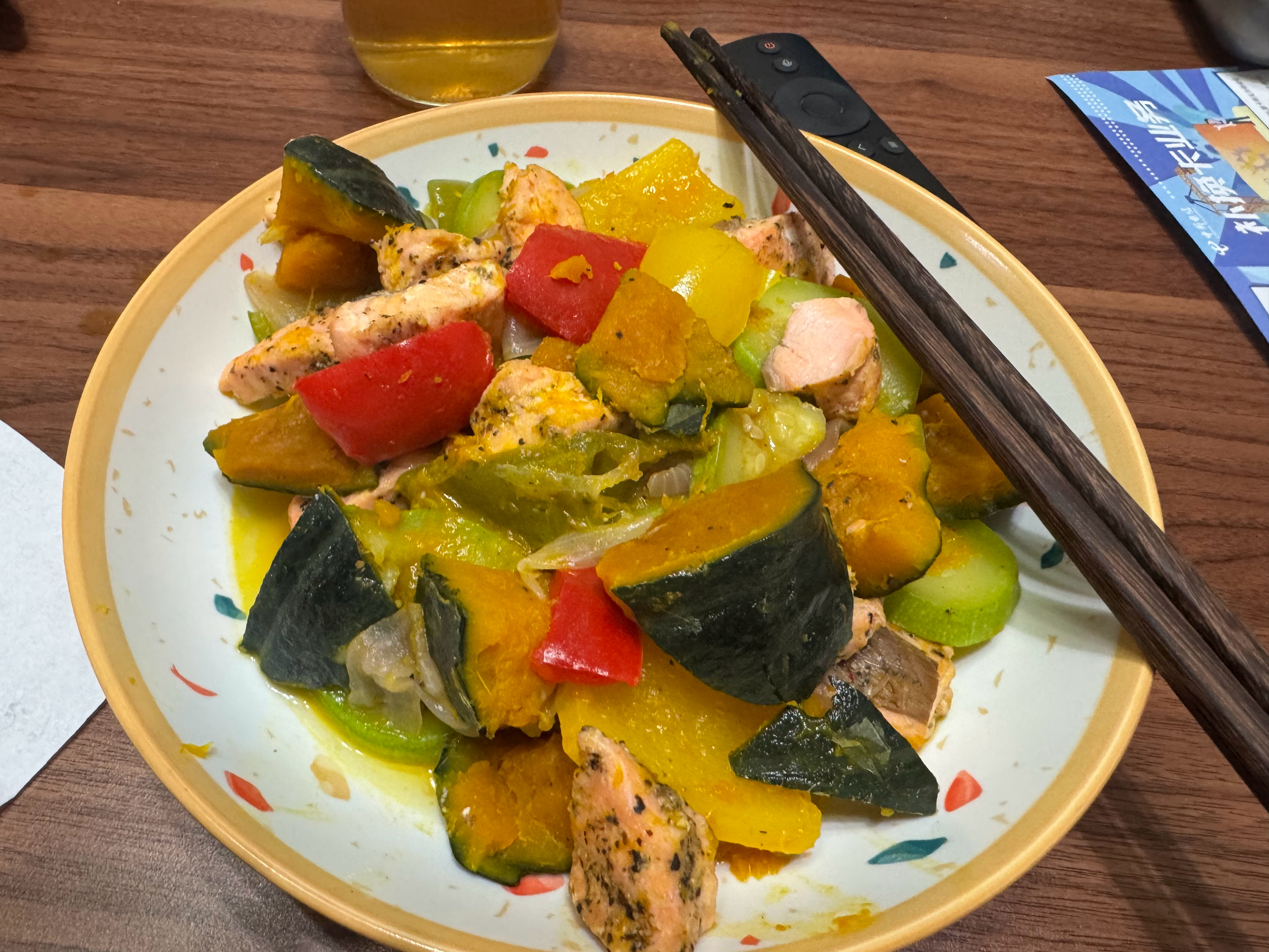 发完照片直接出来就是减肥食谱 和抗炎饮食 钱老师也是拼了 