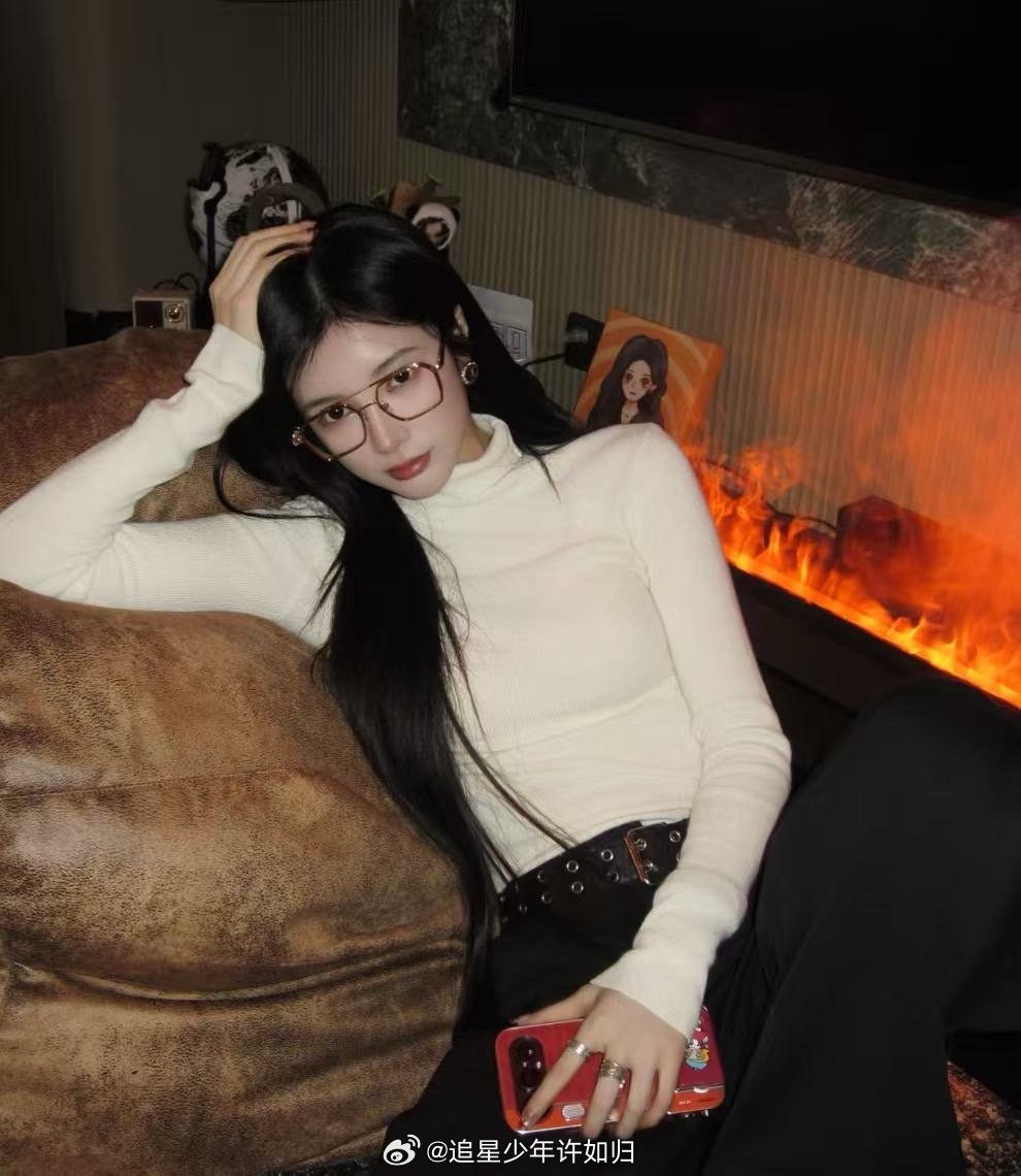 戴燕妮歌名跟马拉松一样长 戴燕妮是不是对马拉松有什么执念？刚跑完5000米就开唱