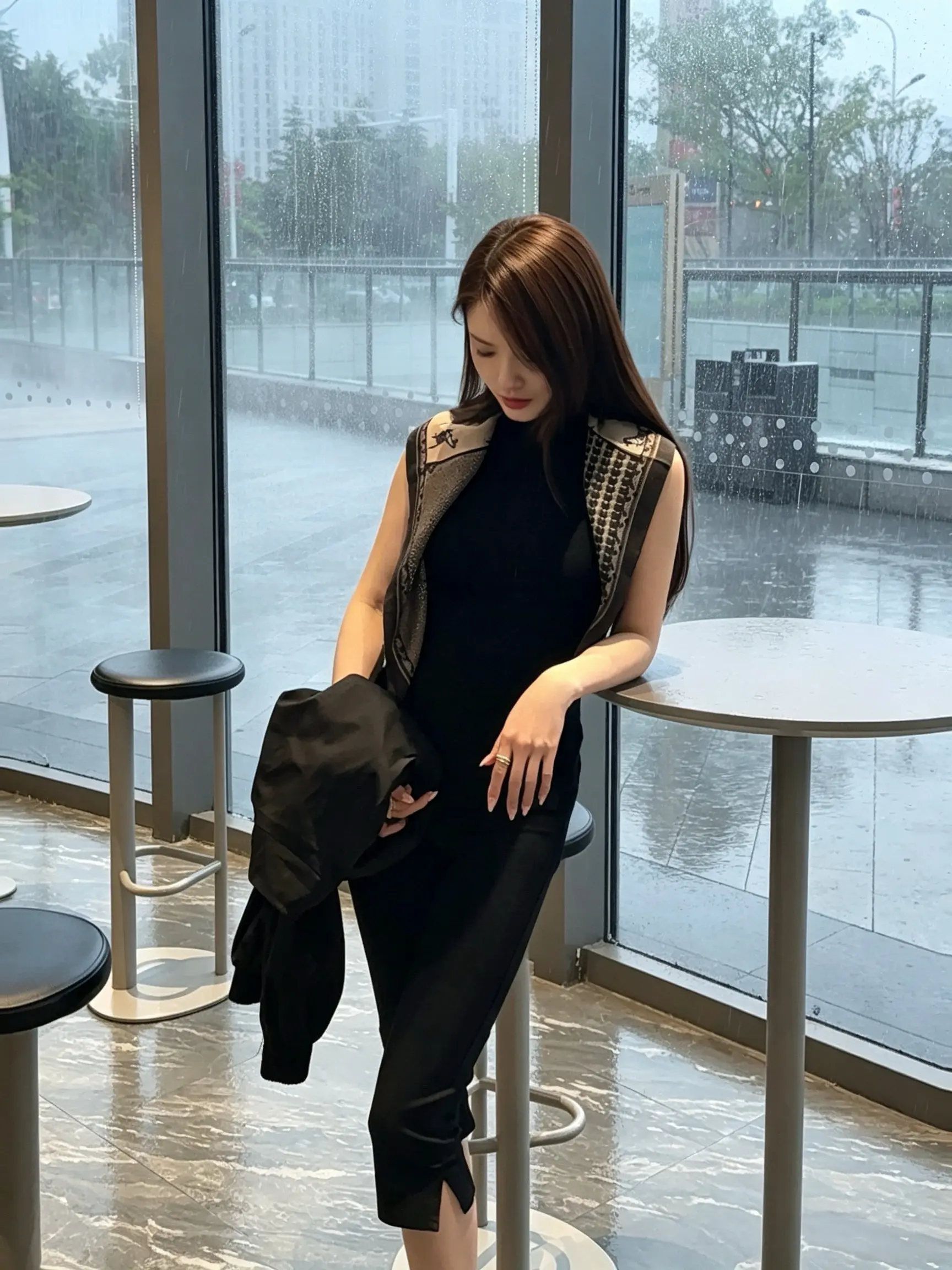 论暗香跟暴雨天的适配度。