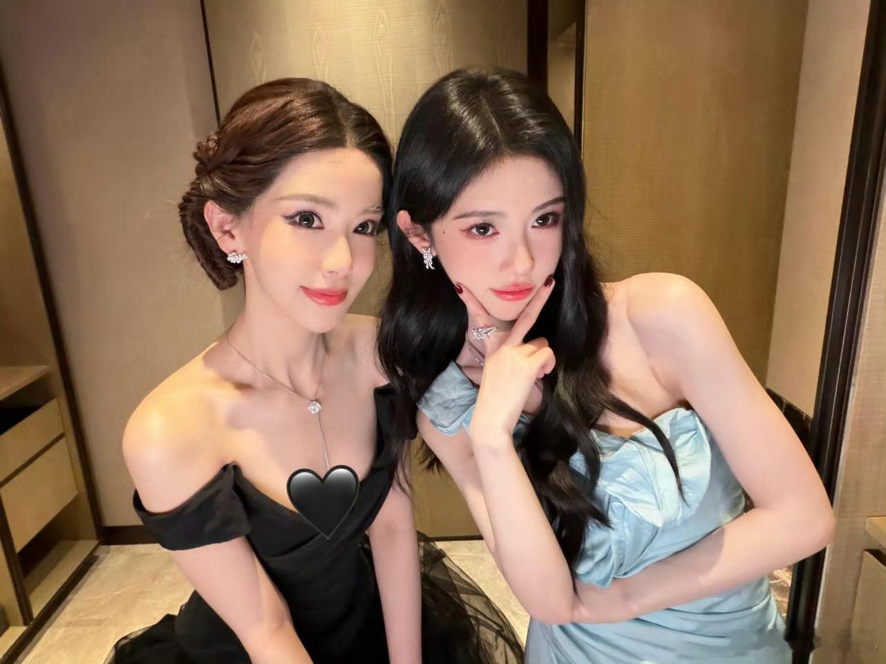 鞠婧祎、迅猛龙合照🈶 