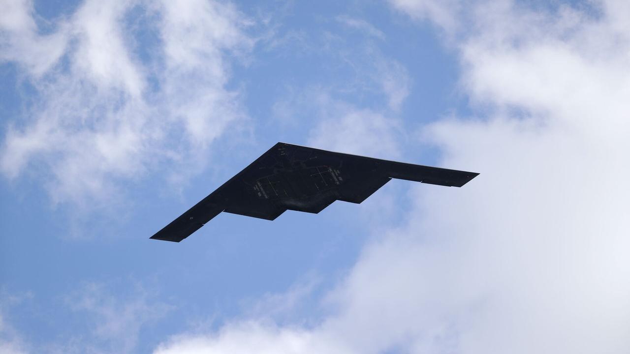 美国空军首次公开宣布从B-2轰炸机上发射远程反舰导弹

俄罗斯卫星通讯社 202