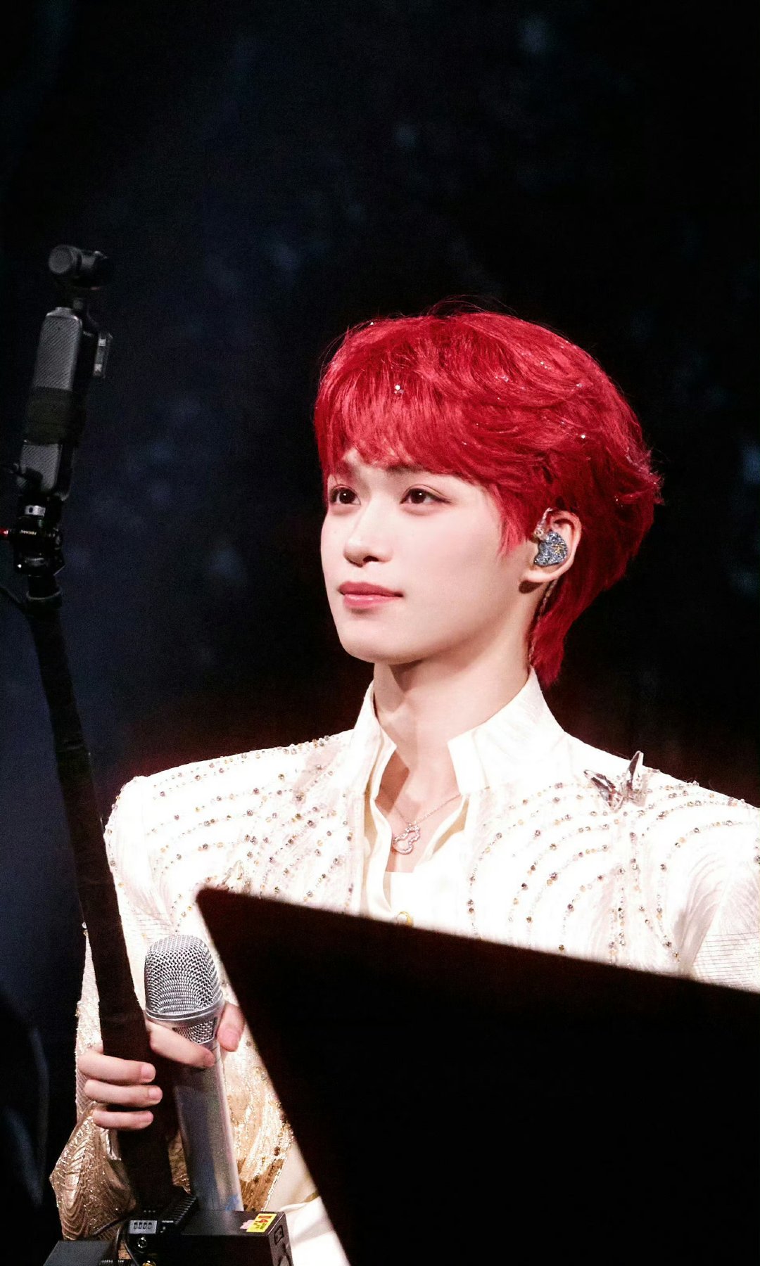 梓渝粉丝接受施华蔻眼镜道歉施华蔻眼镜致歉文 希望之后加强培训，提高专业度  梓渝