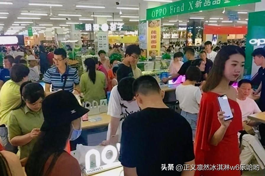 胖东来针织衫只赚1块1，看似是个特例，实则反映出其独特的经营理念。这针织衫是断码