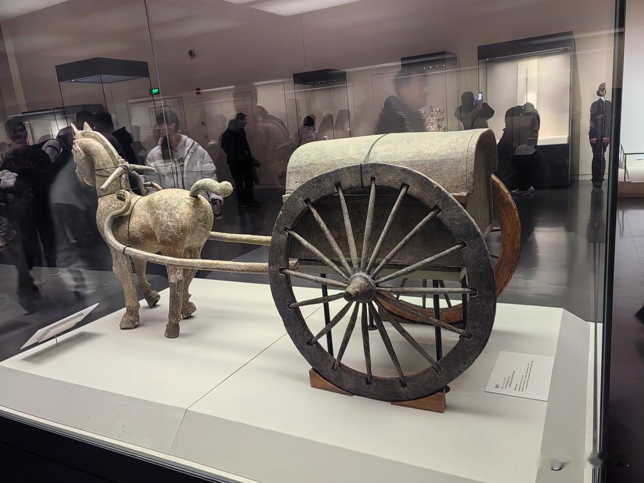 怀念那时的人挤人的感觉，
为什么呢，因为暖和啊。