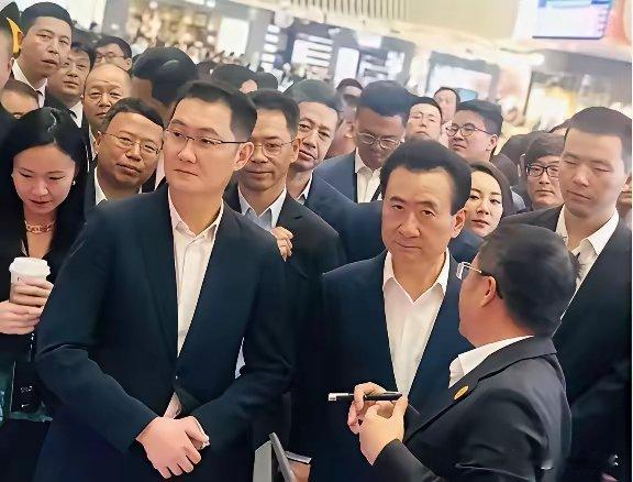 老马正式买下了老王的电影腾讯宣告拿下万达电影！万达电影正式更名为孺意电影，老王的