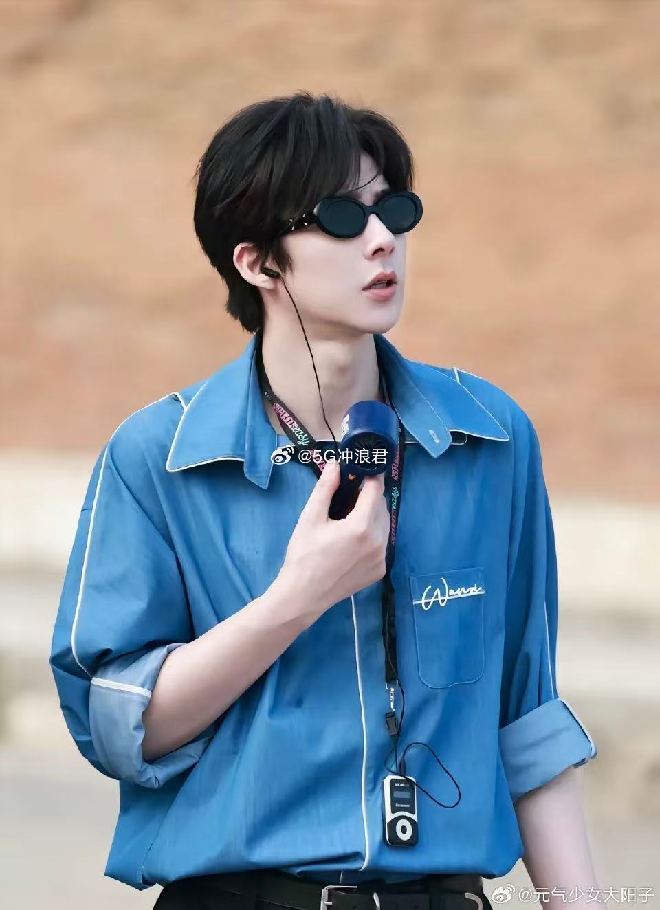 刘宇宁国外出差还是吃中餐 前阵子新西兰出差，刘宇宁还是选中餐，中国胃从不让步，在