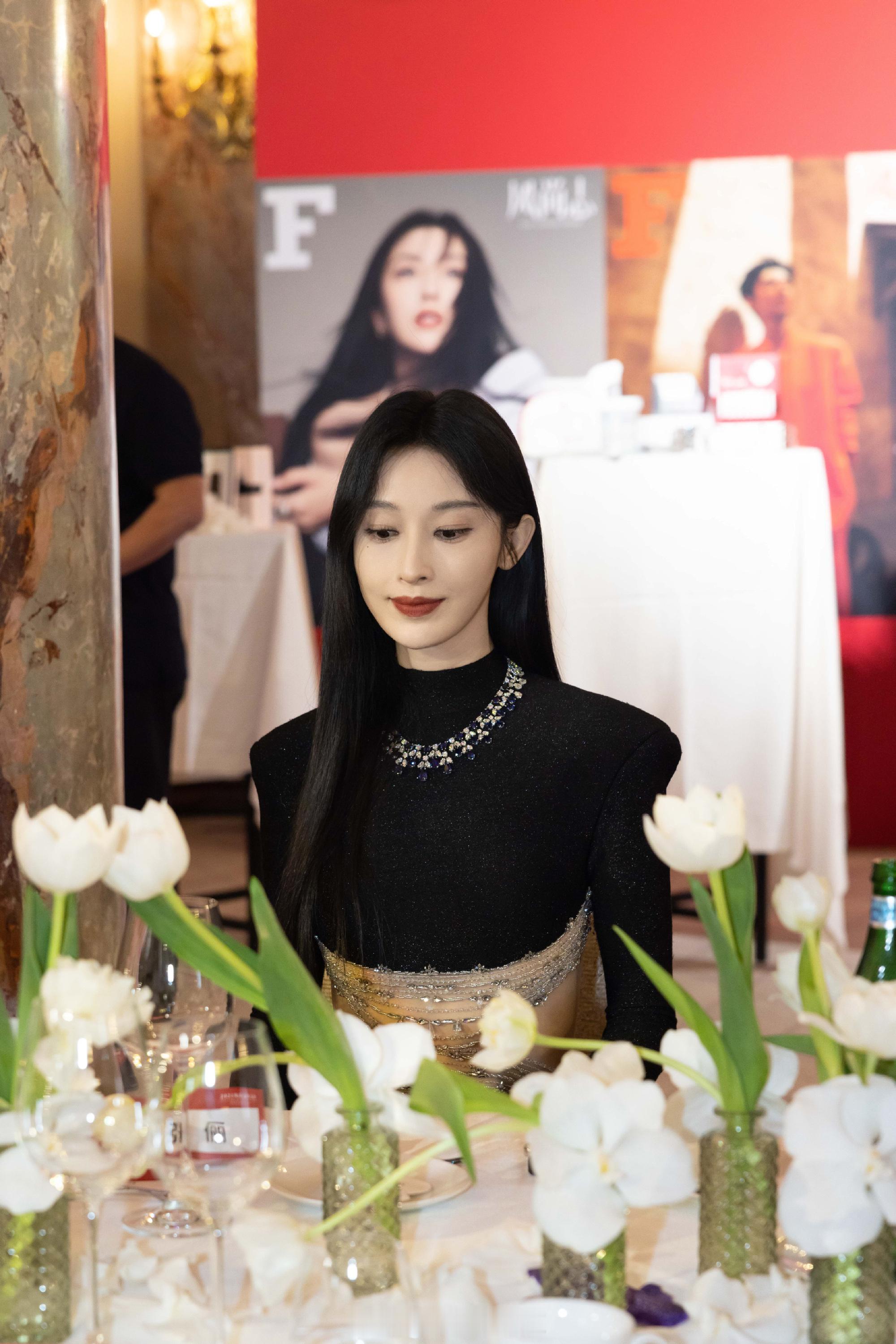 张俪流光溢彩红毯大片 ​​​