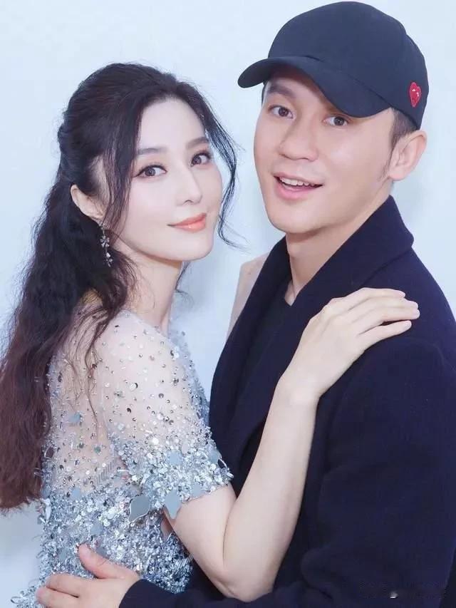 她们是分手还是离婚？
恕我孤陋寡闻，一直都不清楚他们是分手还是离婚。
当年他们报